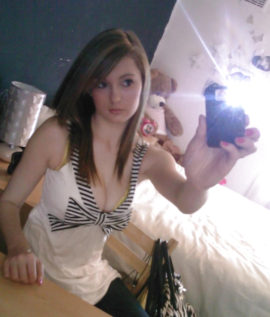 Sex Gallery She knows she's a tease....