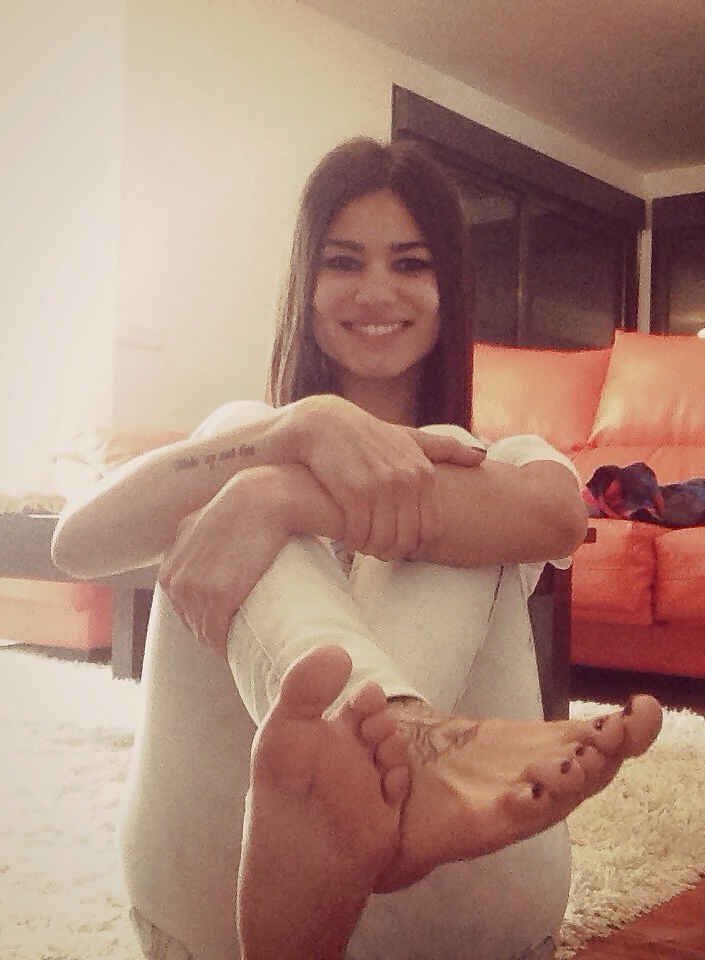 Sex Gallery Iranian nadira feet foot toes soles ayak taban