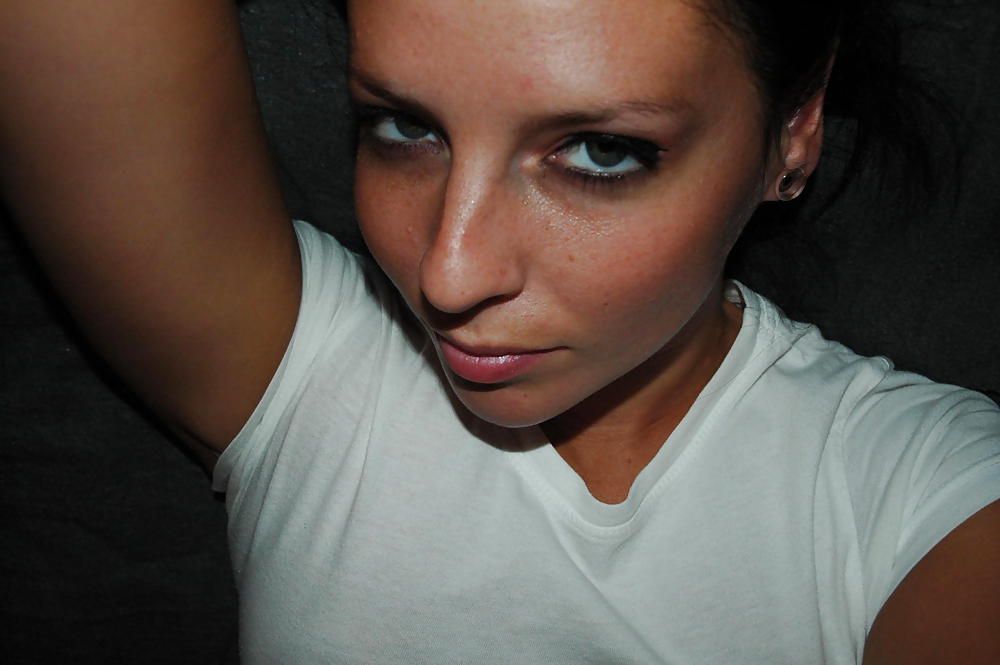 Sex Gallery Who wants to see her naked? 3