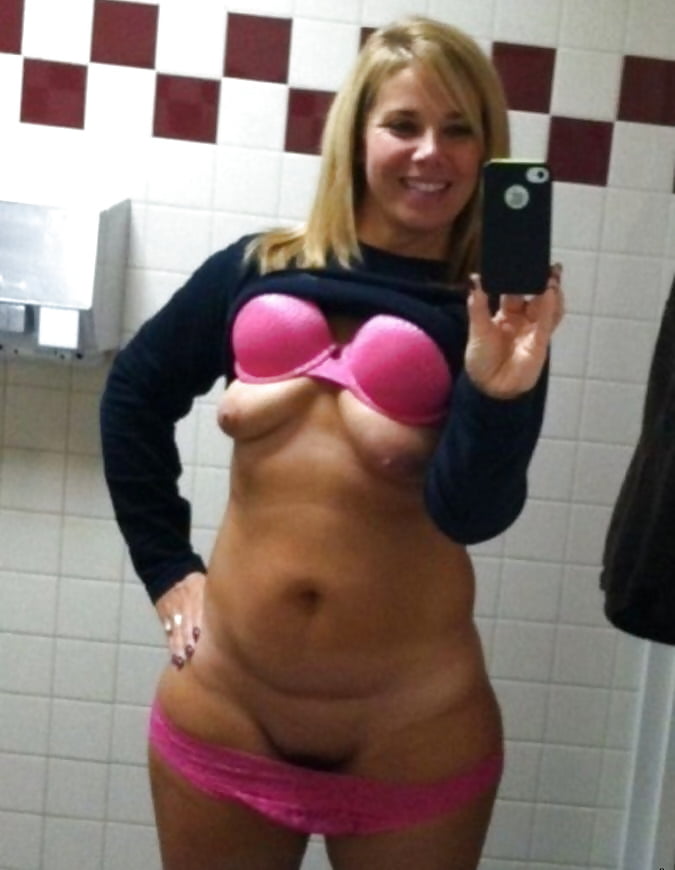 Sex Gallery Selfie Amateurs! - vol 217!