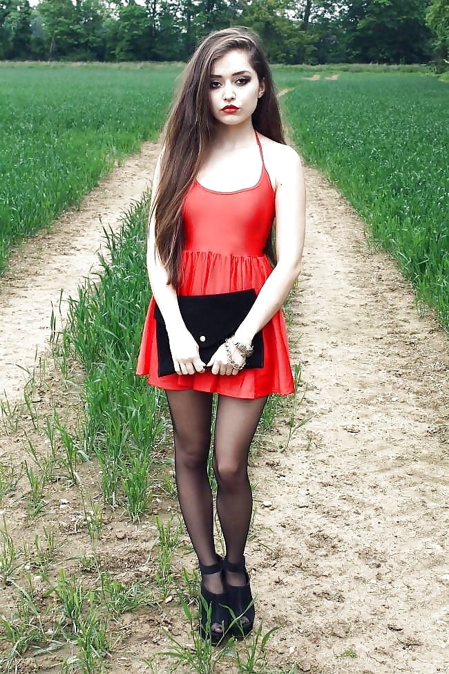 Sex Gallery Amazing teen legs 5