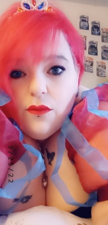 raven plays dress up         