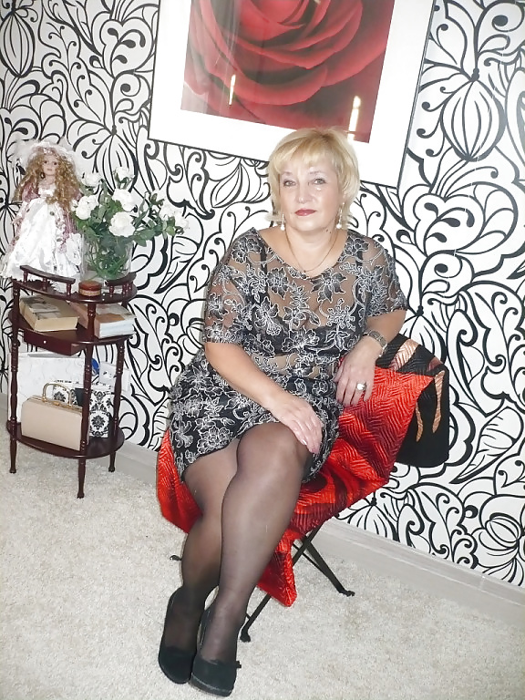 Sex Gallery Irina, 58 yo! Russian mature with sexy legs! Amateur!
