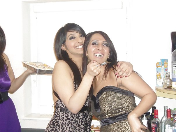 Sex Gallery uk desi sluts which one would you fuck? and how ??