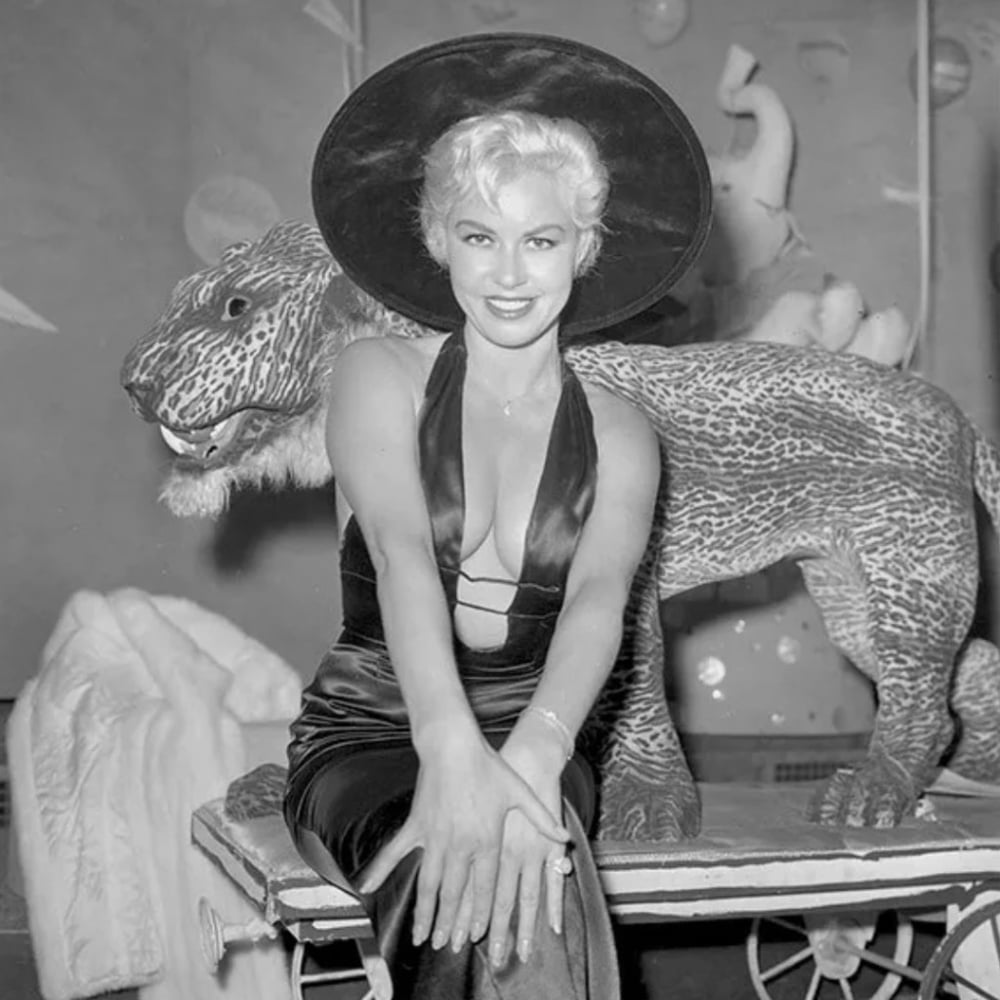 Carmen nude jeanne Marilyn Monroe’s. 