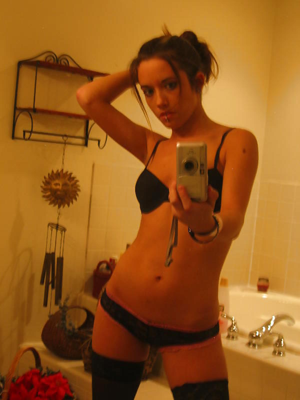 Sex Gallery Amateur teens self pics!