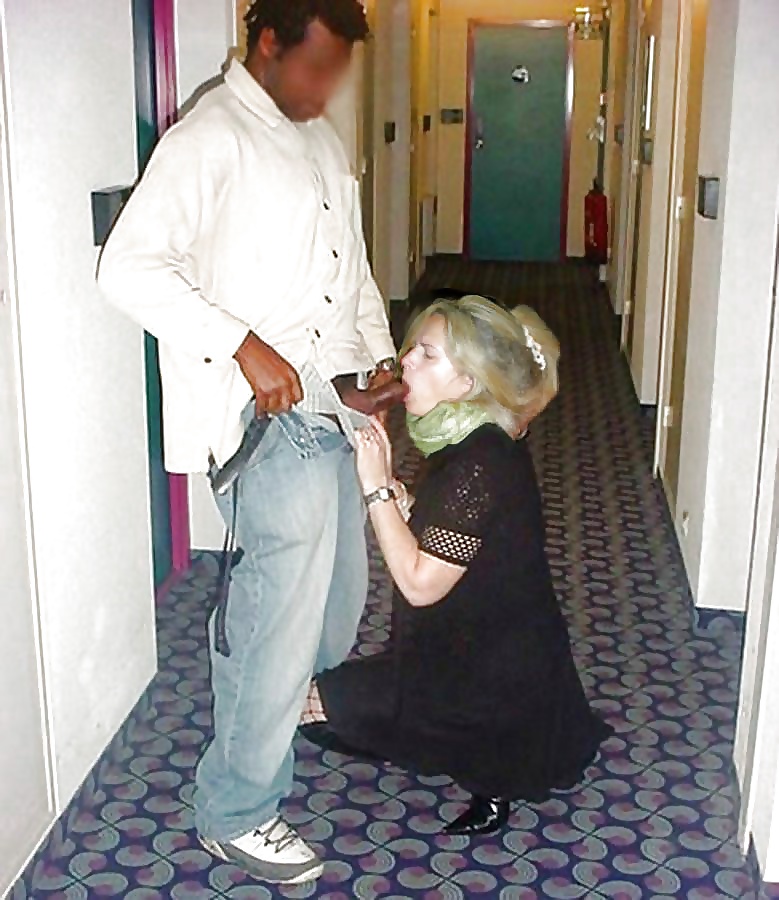 Sex Gallery Wedding Ring Swingers #502: Hotel Hallway