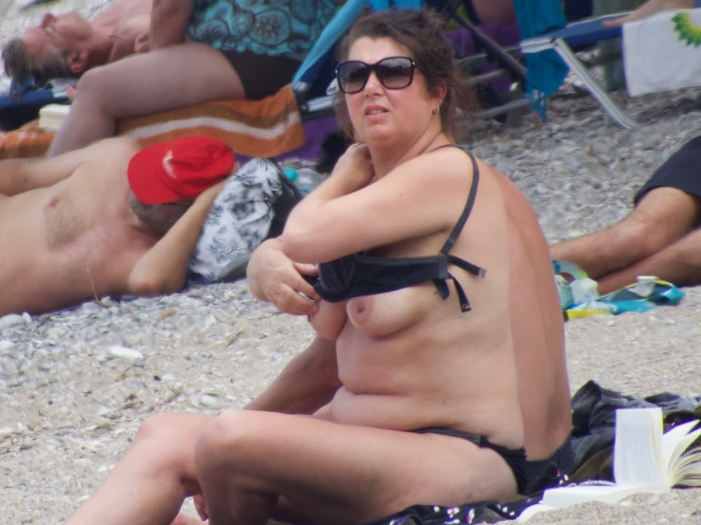See and Save As bbw big tits topless beach voyeur po