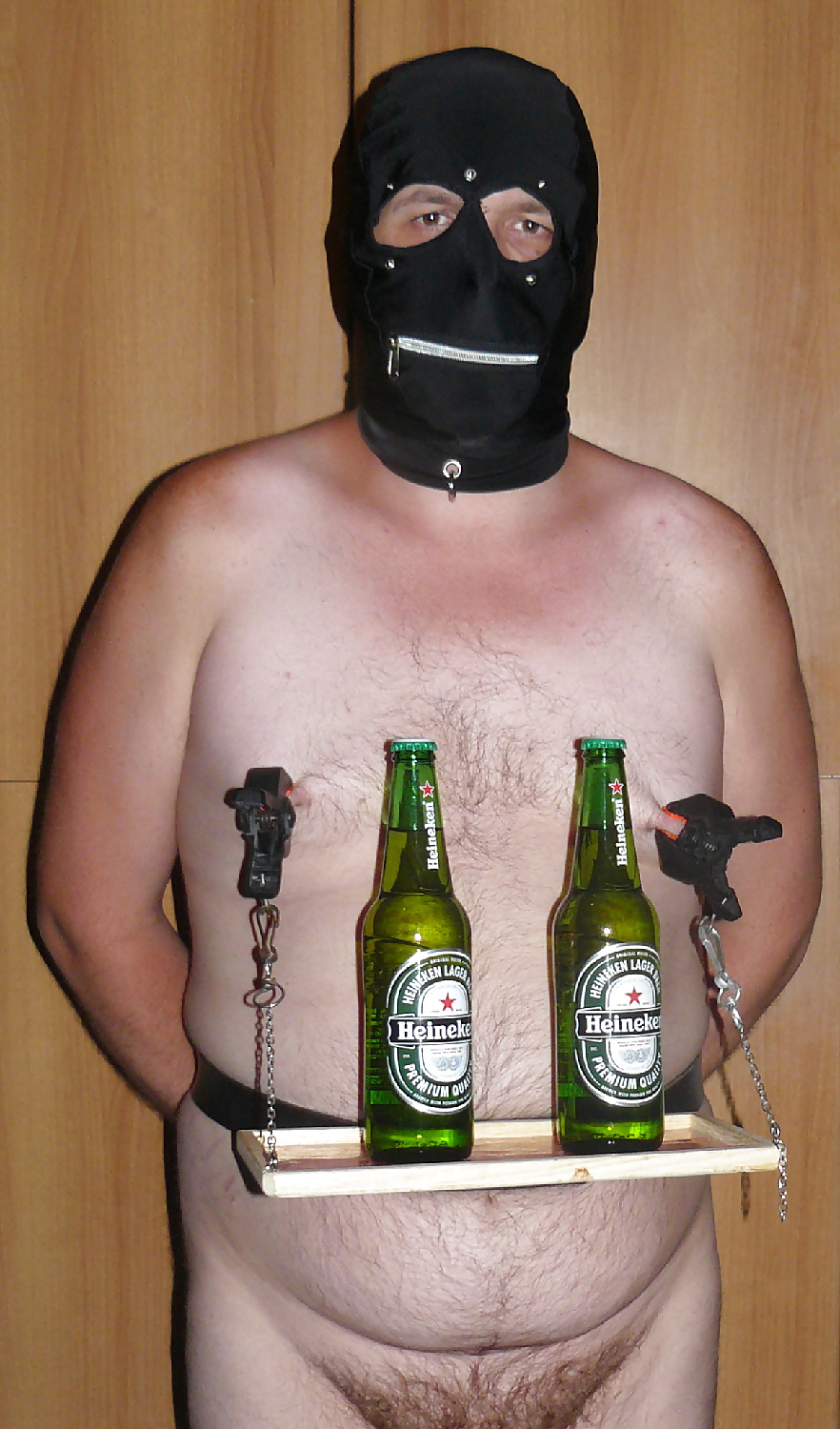 Sex Gallery serving hieneken