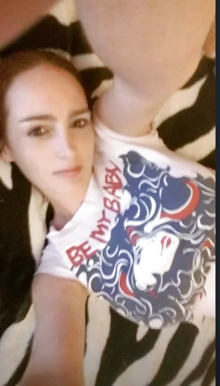 Sex Gallery Collection of amateur British sluts and chavs