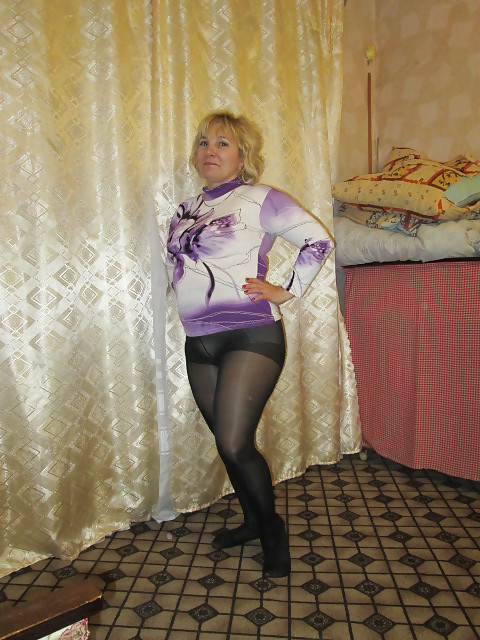 Sex Gallery Russian mature women in stockings and pantyhose!
