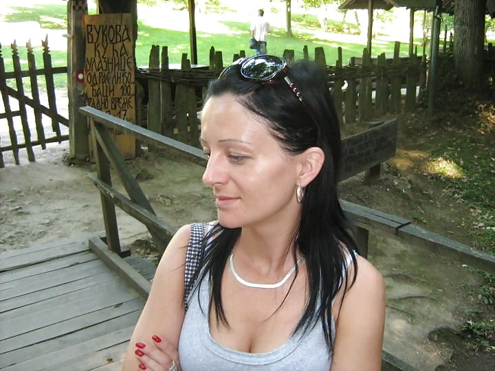 Sex Gallery Zenine drugarice, sestre, rodjake.teen girl serbian amateur